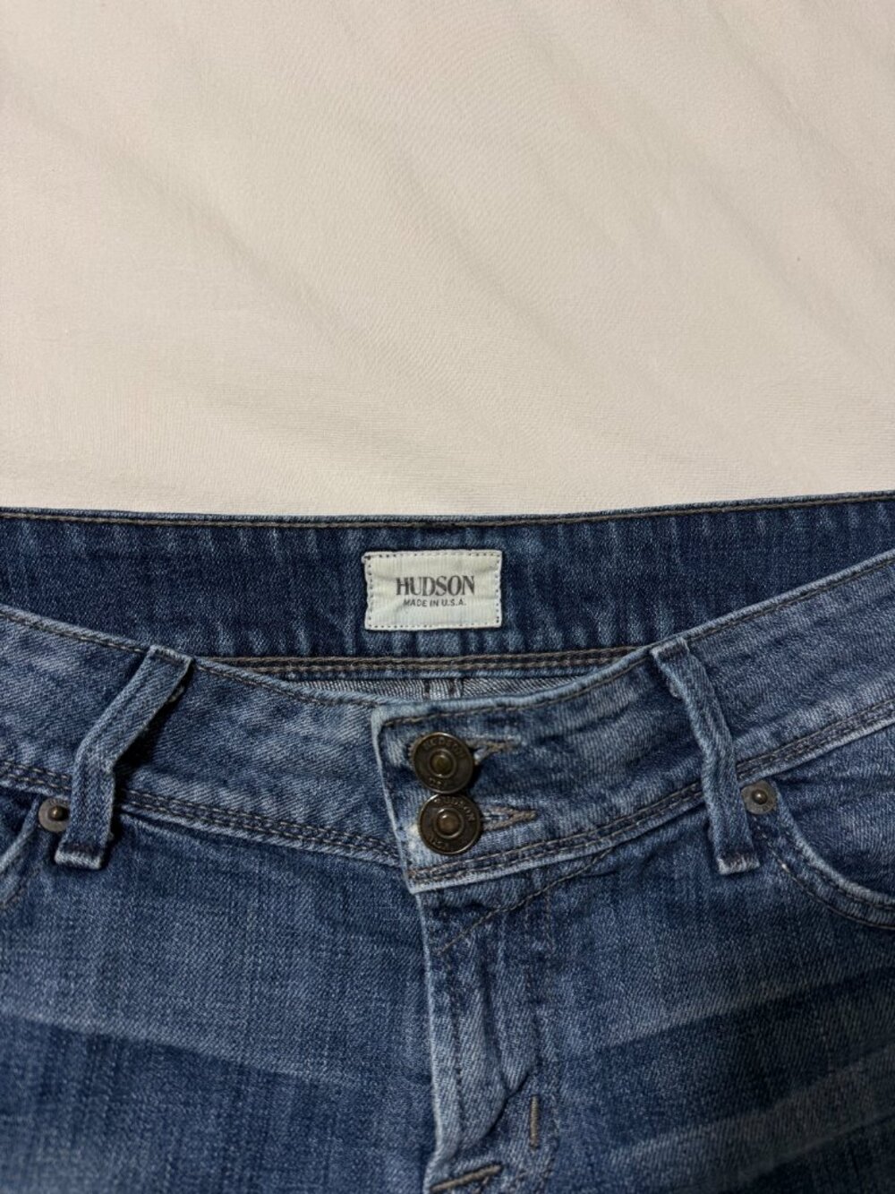 Hudson Croxley Mid-Rise Denim Shorts Cosmopolitan Size 28 - Picture 8 of 11